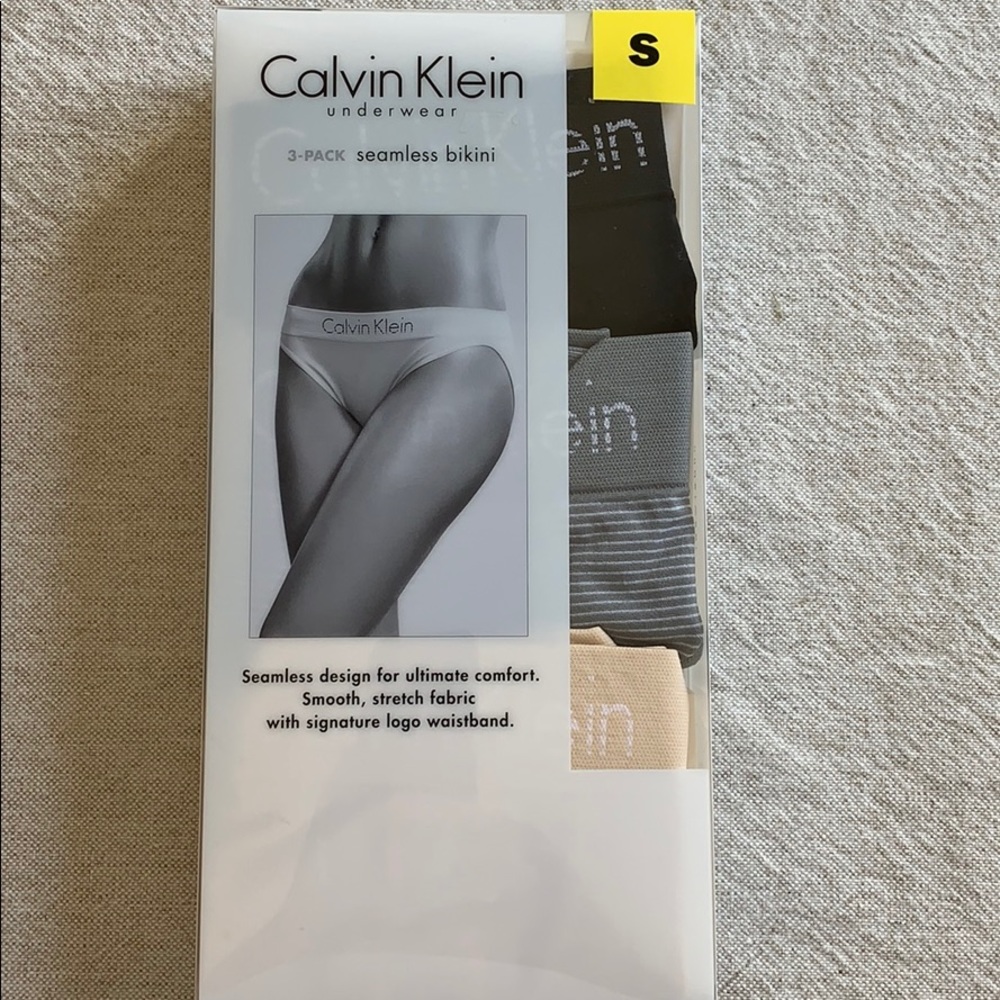 Calvin Klein Women’s Seamless Bikini Underwear